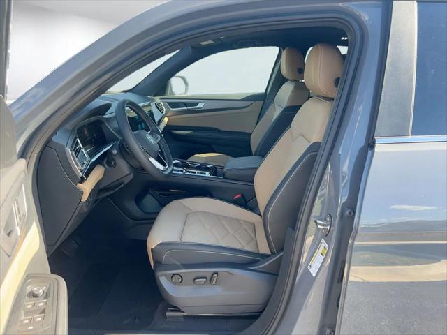 2026 Volkswagen Atlas Cross Sport SE with Technology