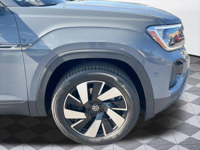2026 Volkswagen Atlas Cross Sport SE with Technology