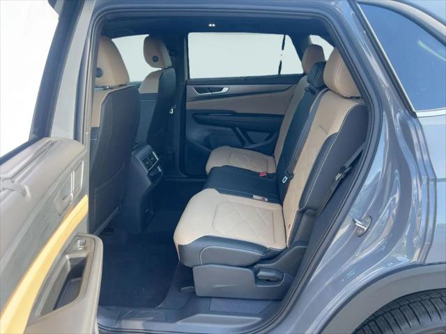 2026 Volkswagen Atlas Cross Sport SE with Technology