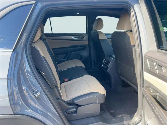 2026 Volkswagen Atlas Cross Sport SE with Technology