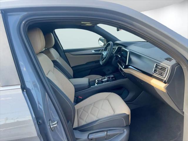 2026 Volkswagen Atlas Cross Sport SE with Technology