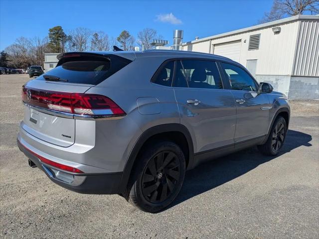 2026 Volkswagen Atlas Cross Sport SE with Technology