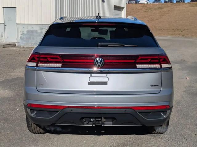 2026 Volkswagen Atlas Cross Sport SE with Technology