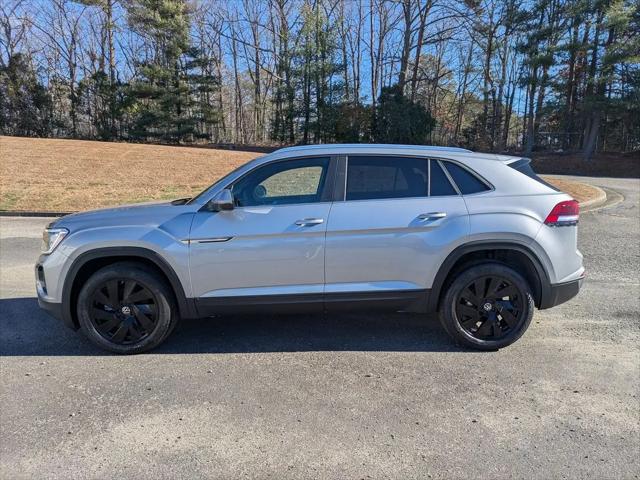 2026 Volkswagen Atlas Cross Sport SE with Technology