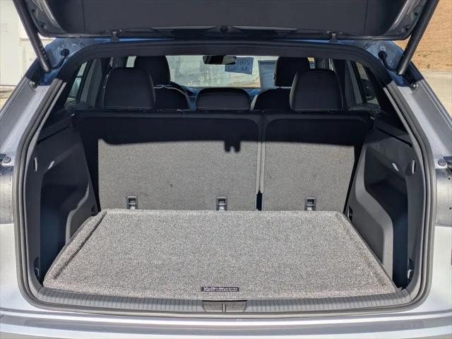 2026 Volkswagen Atlas Cross Sport SE with Technology
