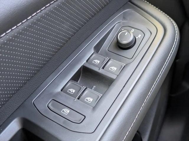 2026 Volkswagen Atlas Cross Sport SE with Technology