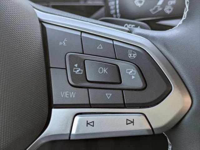 2026 Volkswagen Atlas Cross Sport SE with Technology