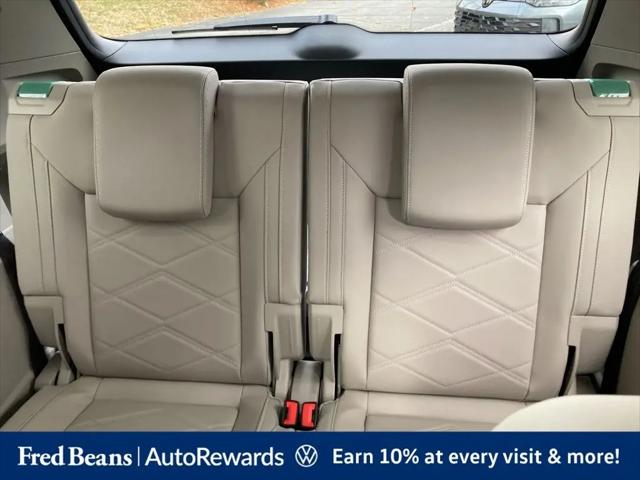 2026 Volkswagen Atlas SE with Technology