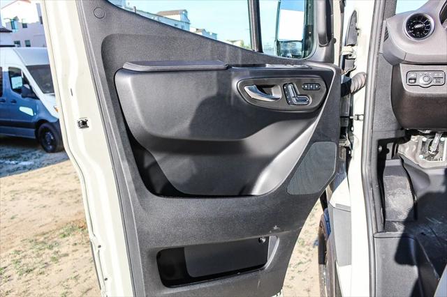 2026 Mercedes-Benz Sprinter 2500 Standard Roof 4-Cyl Diesel HO