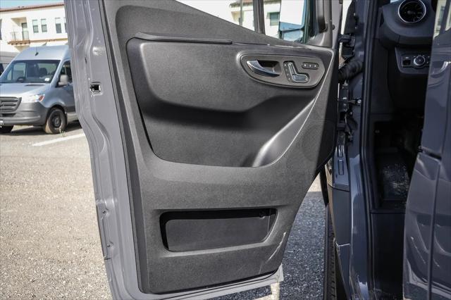 2026 Mercedes-Benz Sprinter 2500 Standard Roof 4-Cyl Diesel HO