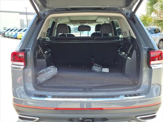 2026 Volkswagen Atlas SE with Technology