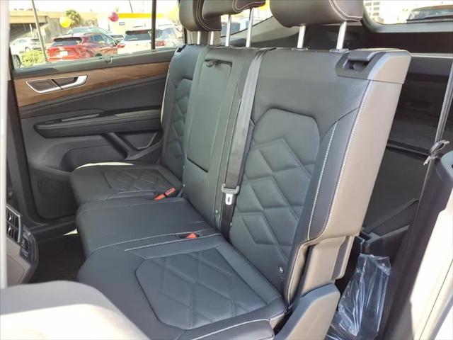 2026 Volkswagen Atlas SE with Technology