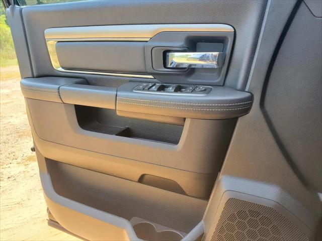 2017 Ram 1500 Night Crew Cab 4x4 57 Box