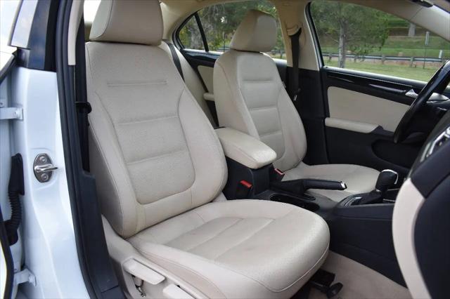 2016 Volkswagen Jetta 1.8T SEL