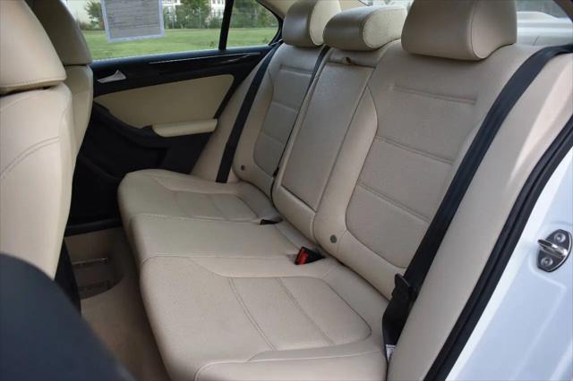 2016 Volkswagen Jetta 1.8T SEL
