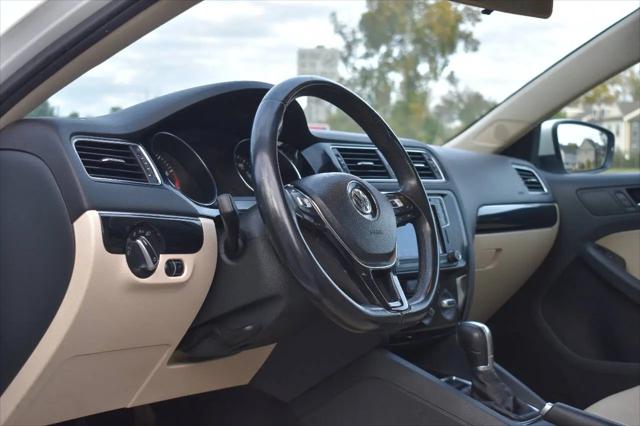 2016 Volkswagen Jetta 1.8T SEL