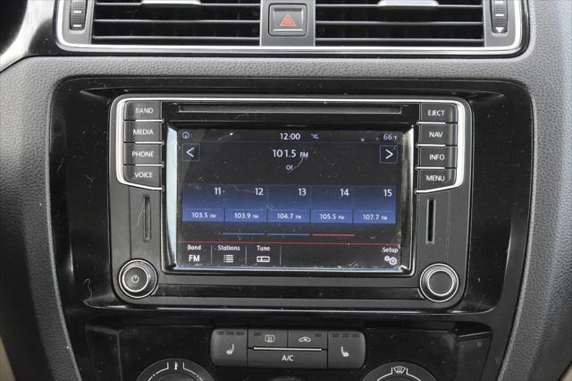 2016 Volkswagen Jetta 1.8T SEL