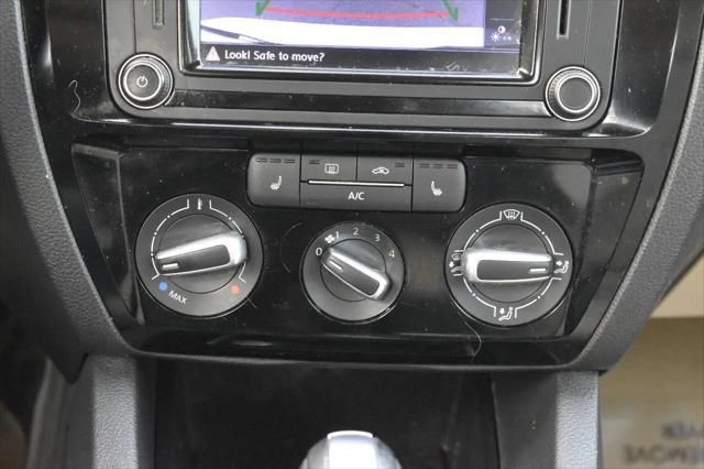 2016 Volkswagen Jetta 1.8T SEL
