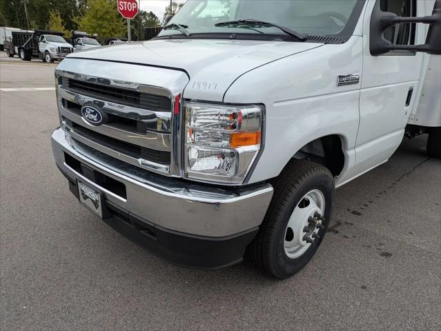 2026 Ford E-350 Cutaway E-Series Cutaway