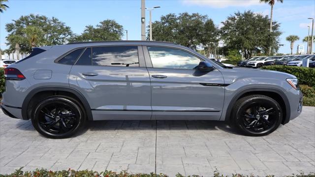 2026 Volkswagen Atlas Cross Sport SEL R-Line Black