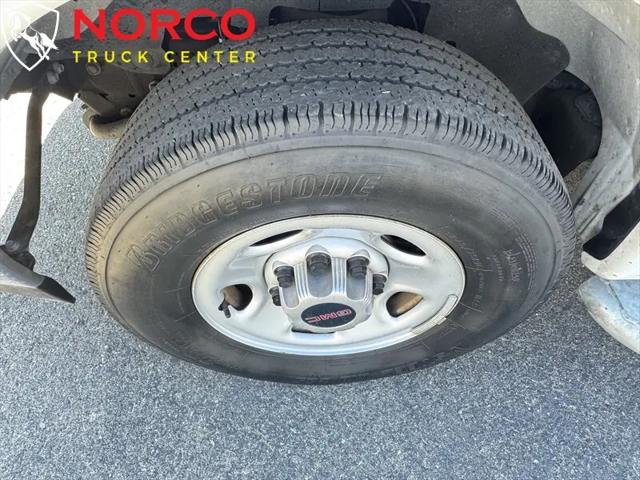 2023 GMC Savana Cargo RWD 2500 Regular Wheelbase Work Van