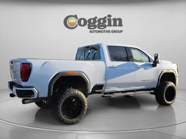 2026 GMC Sierra 2500HD Crew Cab, Standard Bed, Denali, 4WD