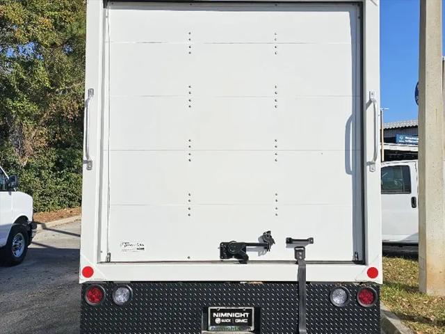 2025 GMC Savana Cutaway Work Van