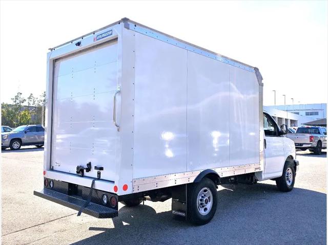 2025 GMC Savana Cutaway Work Van