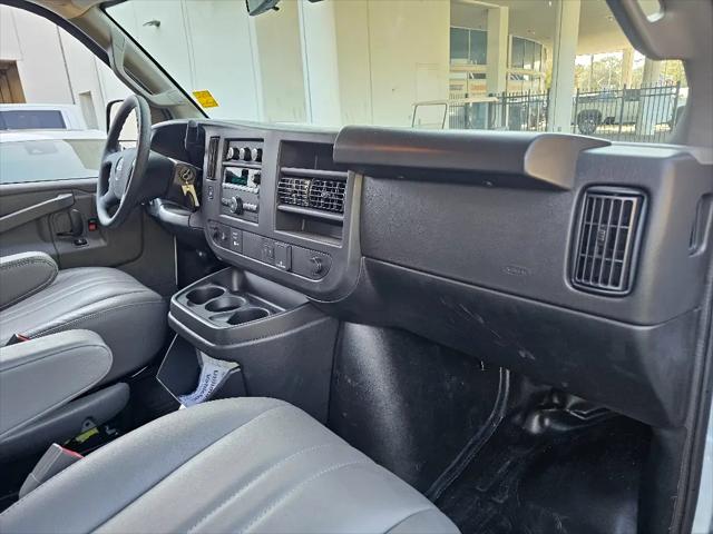 2025 GMC Savana Cutaway Work Van