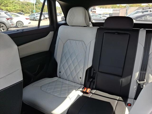 2026 Volkswagen Atlas Cross Sport SEL Premium R-Line