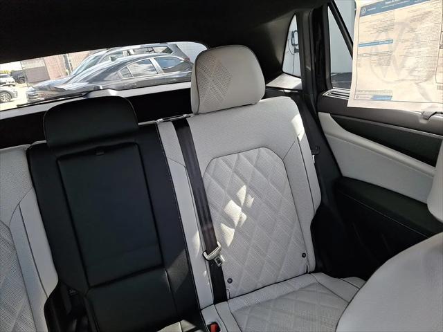 2026 Volkswagen Atlas Cross Sport SEL Premium R-Line