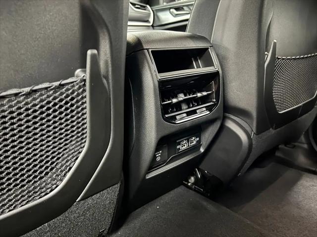 2025 Jeep Grand Cherokee Laredo 4x2