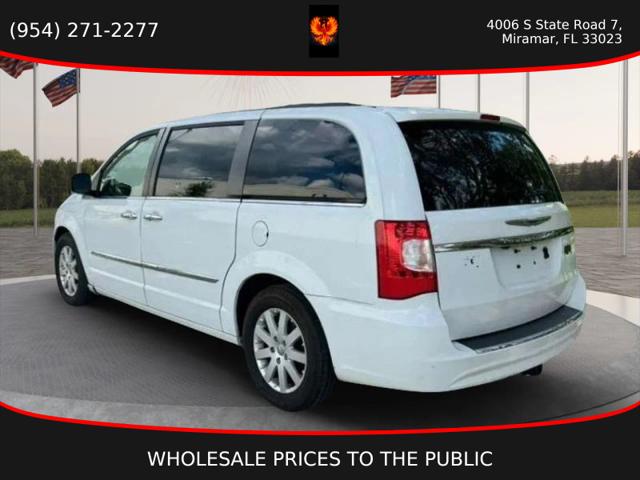 2014 Chrysler Town & Country Touring