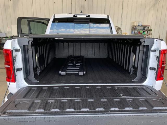2026 Ram 1500 Limited Crew Cab 4x4 5'7" Box