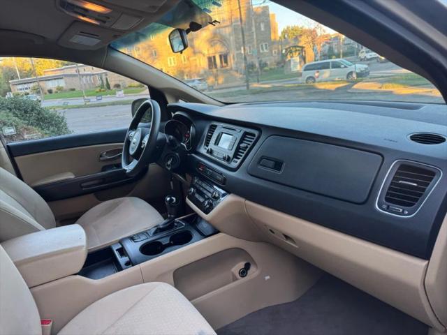 2016 Kia Sedona LX