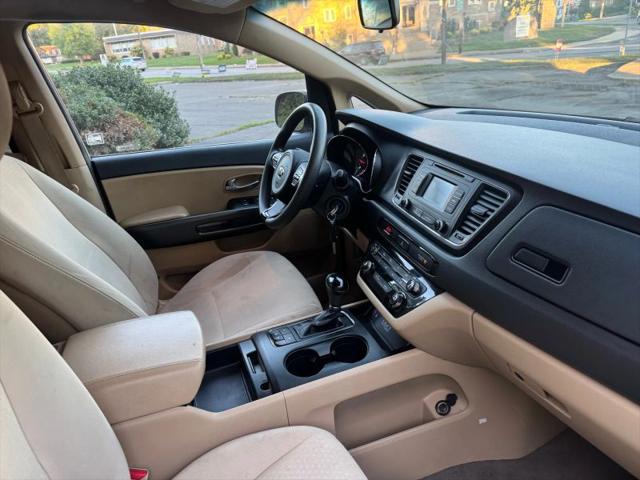 2016 Kia Sedona LX