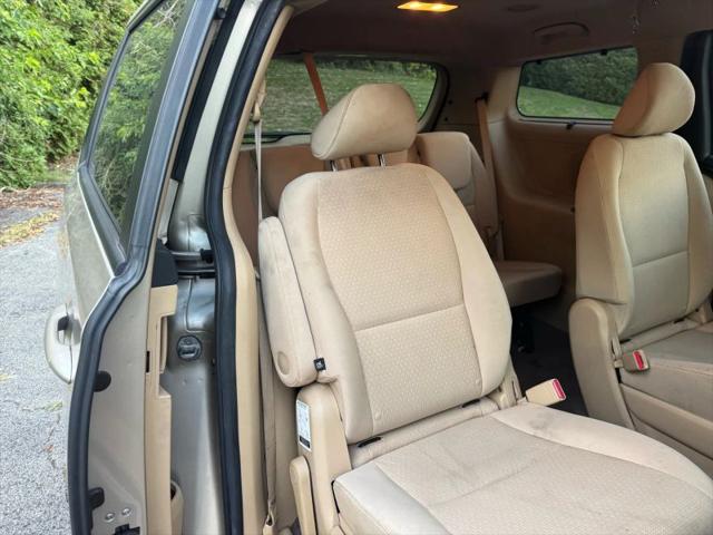 2016 Kia Sedona LX