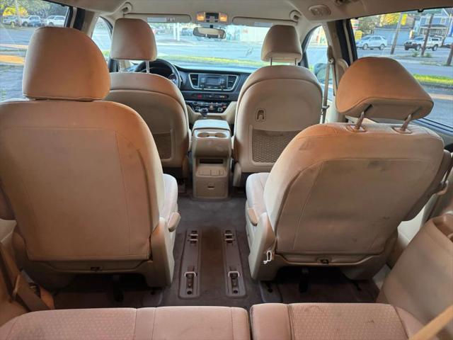 2016 Kia Sedona LX