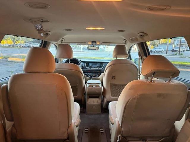 2016 Kia Sedona LX