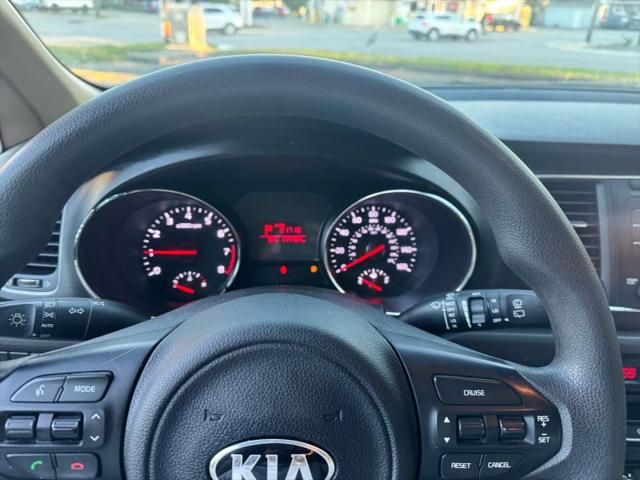 2016 Kia Sedona LX