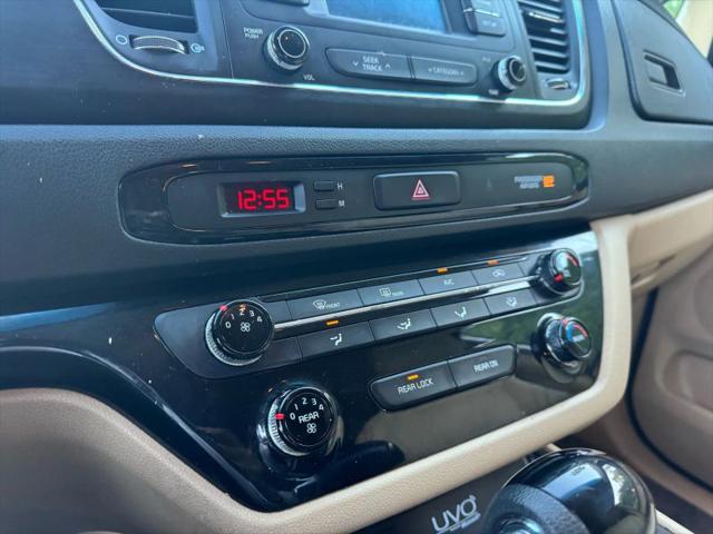 2016 Kia Sedona LX
