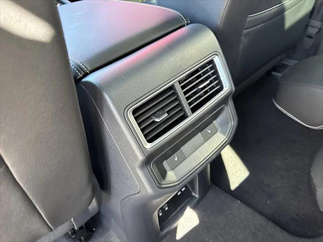 2026 Volkswagen Atlas Cross Sport SEL
