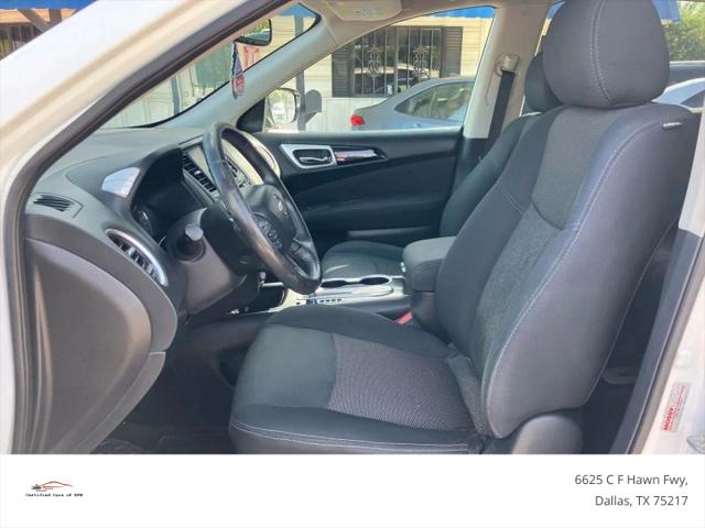 2017 Nissan Pathfinder SV