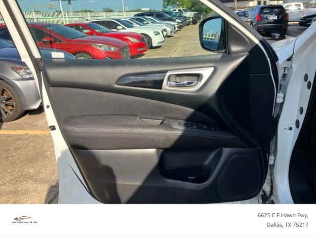 2017 Nissan Pathfinder SV