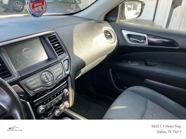 2017 Nissan Pathfinder SV