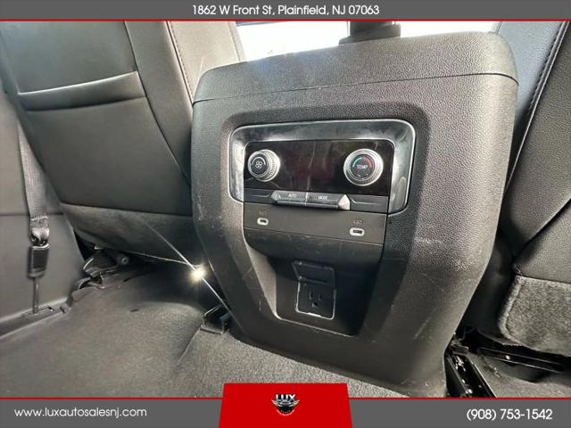 2023 GMC Yukon 2WD SLT
