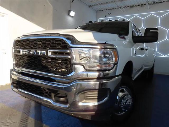 2024 Ram 3500 Tradesman Crew Cab 4x4 8' Box