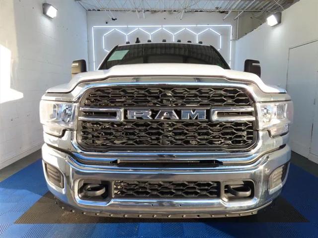 2024 Ram 3500 Tradesman Crew Cab 4x4 8' Box