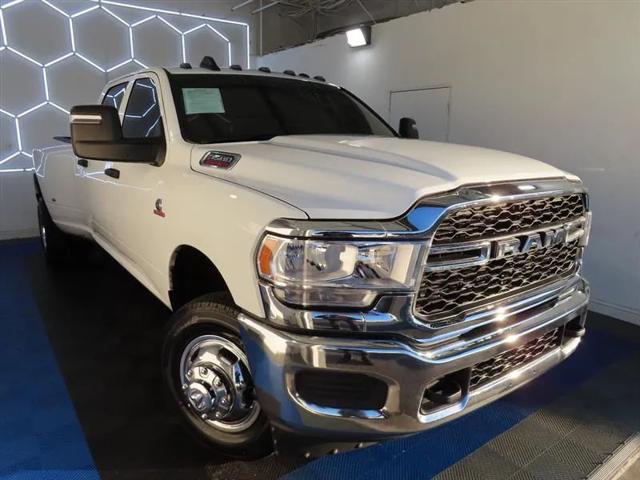 2024 Ram 3500 Tradesman Crew Cab 4x4 8' Box
