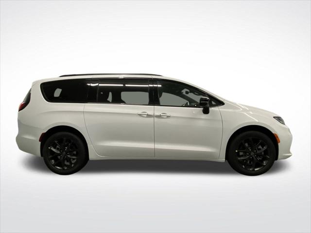 2026 Chrysler Pacifica Limited AWD
